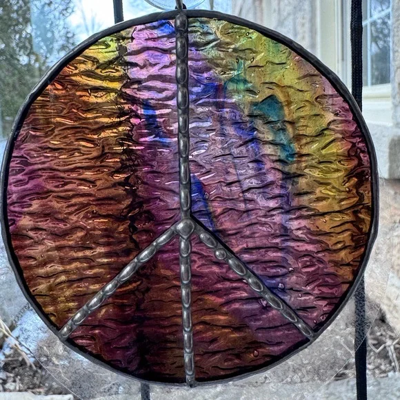 Stained Glass Peace Sign - Picture 5 of 5